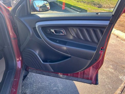 Used 2015 Ford Taurus SEL w/ Equipment Group 201A FWD image 19