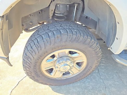Used 2021 RAM 2500 Big Horn AWD/4WD image 2
