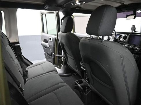 Used 2021 Jeep Wrangler Unlimited Sahara w/ Uconnect 4C Nav & Sound Group AWD/4WD image 21