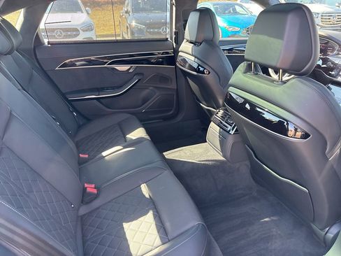 Used 2022 Audi S8 w/ S8 Comfort Plus Package AWD/4WD image 12