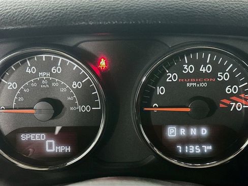 Used 2017 Jeep Wrangler Unlimited Rubicon image 15