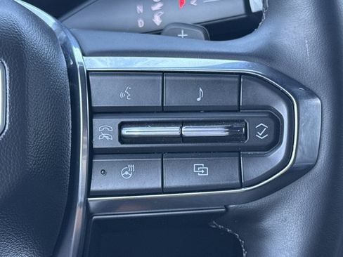 Used 2025 GMC Yukon Denali AWD/4WD image 24