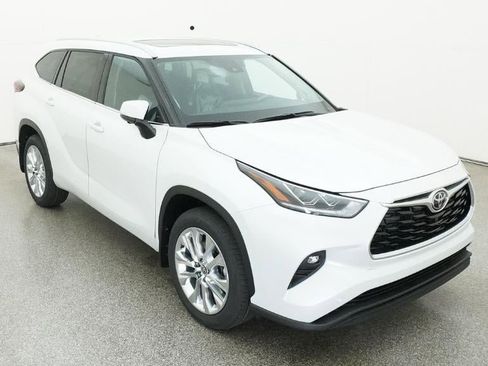 New 2026 Toyota Highlander Limited AWD/4WD image 13