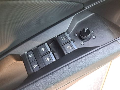 Certified 2023 Audi Q4 e-tron Premium Plus w/ Premium Plus RWD image 29