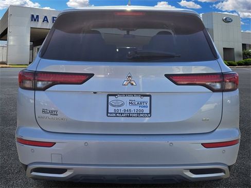 Used 2024 Mitsubishi Outlander SE image 4