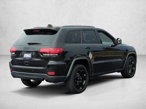 Used 2019 Jeep Grand Cherokee Laredo RWD image 5