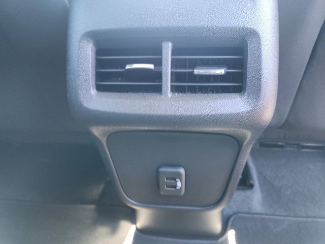 Certified 2024 Chevrolet Equinox LT FWD image 30