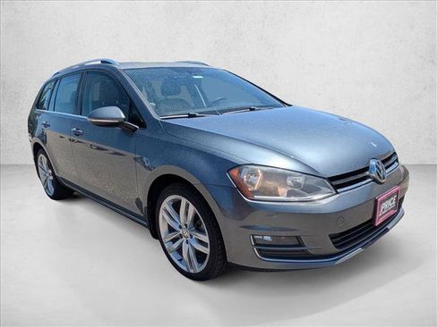 Used 2015 Volkswagen Golf TDI FWD image 3