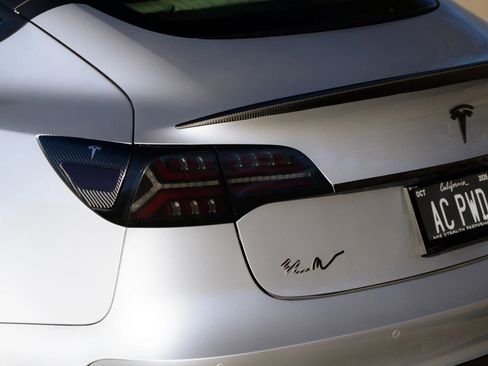 Used 2018 Tesla Model 3 Long Range image 33