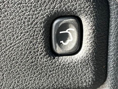 Used 2022 Jeep Grand Cherokee Limited image 38