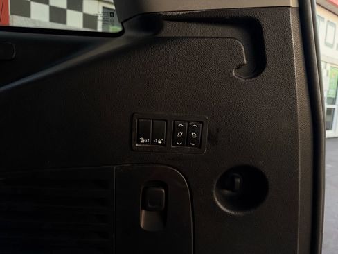 Used 2015 GMC Yukon Denali w/ Premium Package image 7