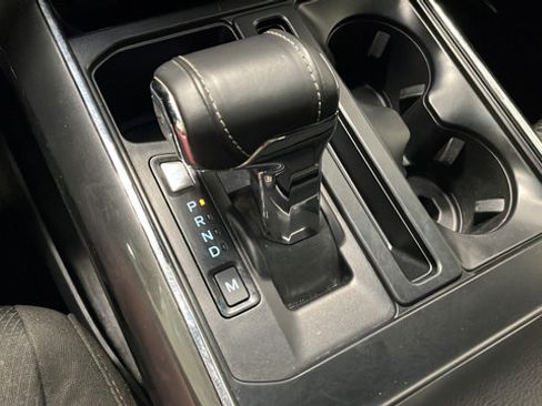 Used 2022 Ford F150 XLT w/ Equipment Group 302A High AWD/4WD image 18