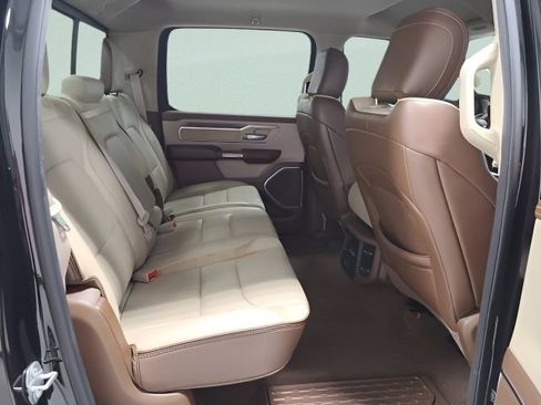 Used 2020 RAM 1500 Laramie AWD/4WD image 16