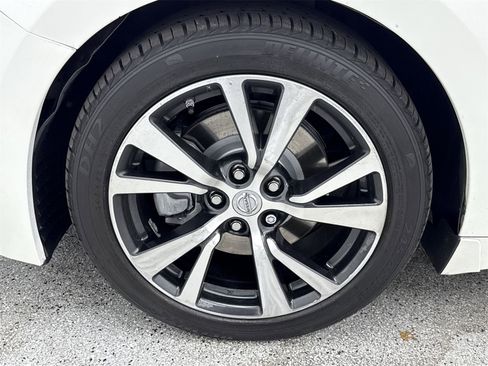 Used 2017 Nissan Maxima 3.5 S image 47