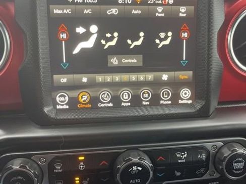Used 2023 Jeep Wrangler Unlimited Rubicon w/ LED Lighting Group AWD/4WD image 27