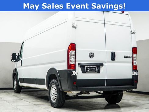 Used 2024 RAM ProMaster 2500 w/ Convenience Group FWD image 10