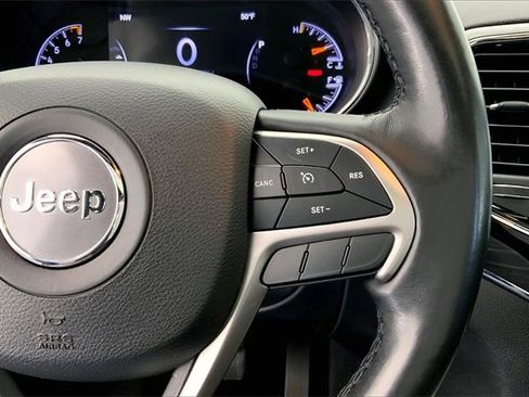 Used 2020 Jeep Grand Cherokee Limited image 19