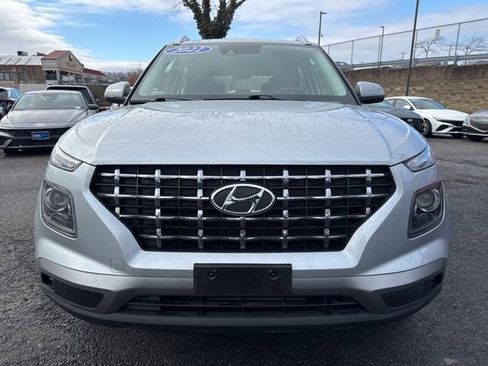 Used 2022 Hyundai Venue SEL w/ Cargo Package image 2