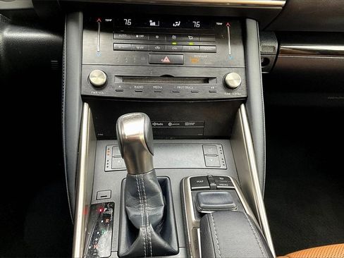 Used 2018 Lexus IS 300 AWD image 14