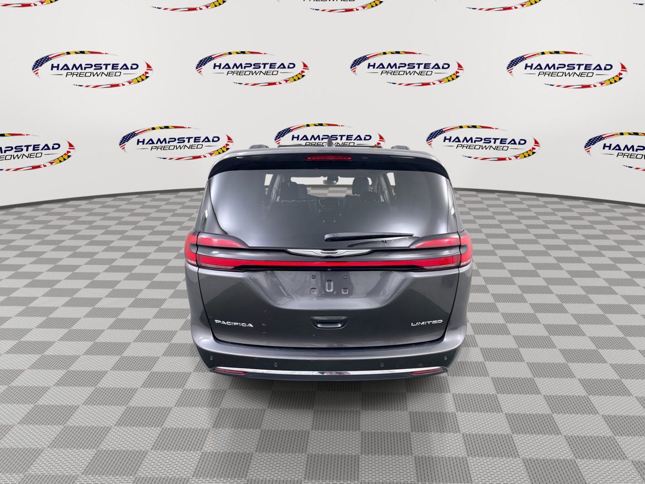 Used 2023 Chrysler Pacifica Limited FWD image 7