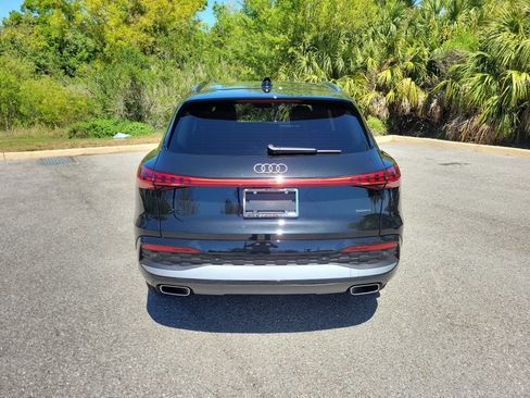 Certified 2025 Audi Q5 Premium AWD/4WD image 5
