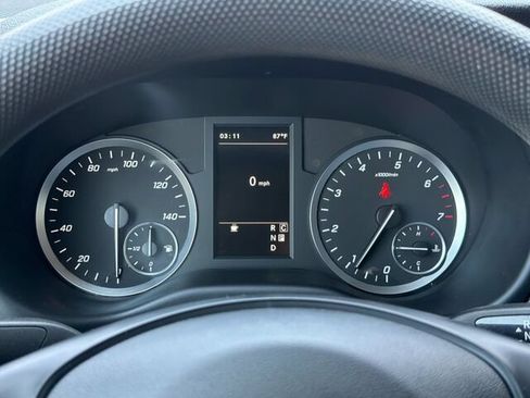 Used 2023 Mercedes-Benz Metris image 27