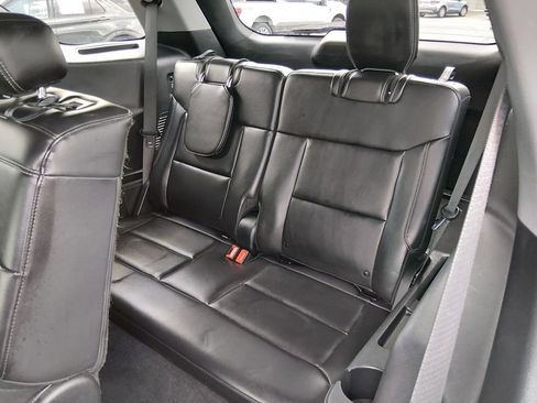 Certified 2023 Ford Explorer XLT w/ Equipment Group 202A AWD/4WD image 13