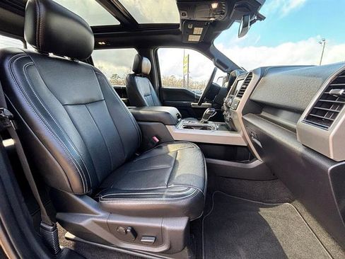 Used 2019 Ford F150 Lariat image 48