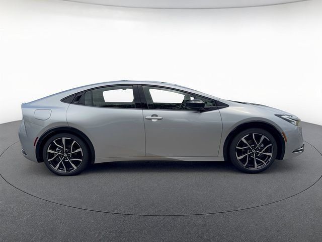 New 2027 Toyota Prius Plug-In Hybrid FWD image 6