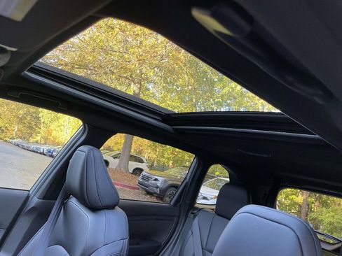 Used 2025 Subaru Forester Limited w/ Popular Package image 19