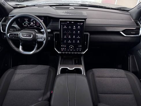 Used 2025 GMC Acadia Elevation AWD/4WD image 13