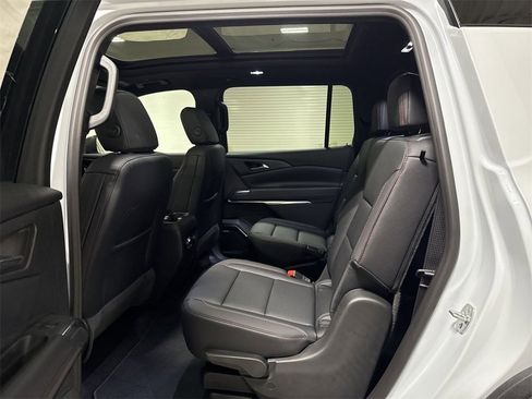 New 2026 Chevrolet Traverse Z71 w/ Enhanced Driving Package image 24