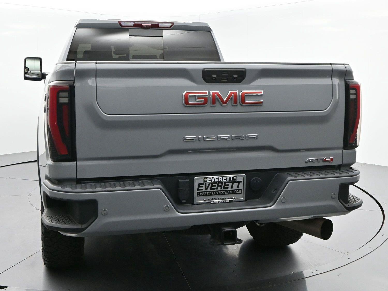 Used 2024 GMC Sierra 2500 AT4 w/ AT4 Premium Plus Package AWD/4WD image 6