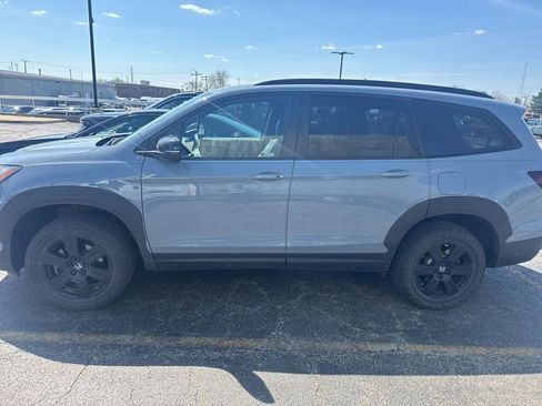 Used 2022 Honda Pilot TrailSport image 2