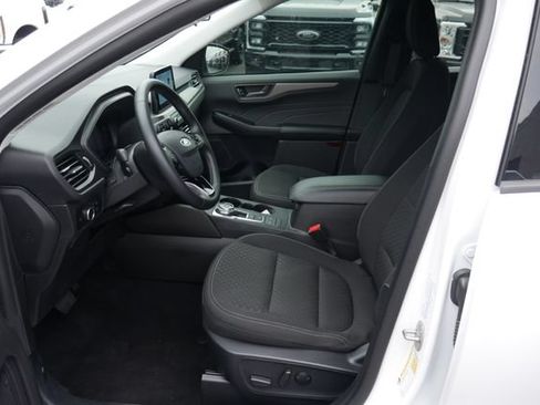 Used 2024 Ford Escape Active AWD/4WD image 2