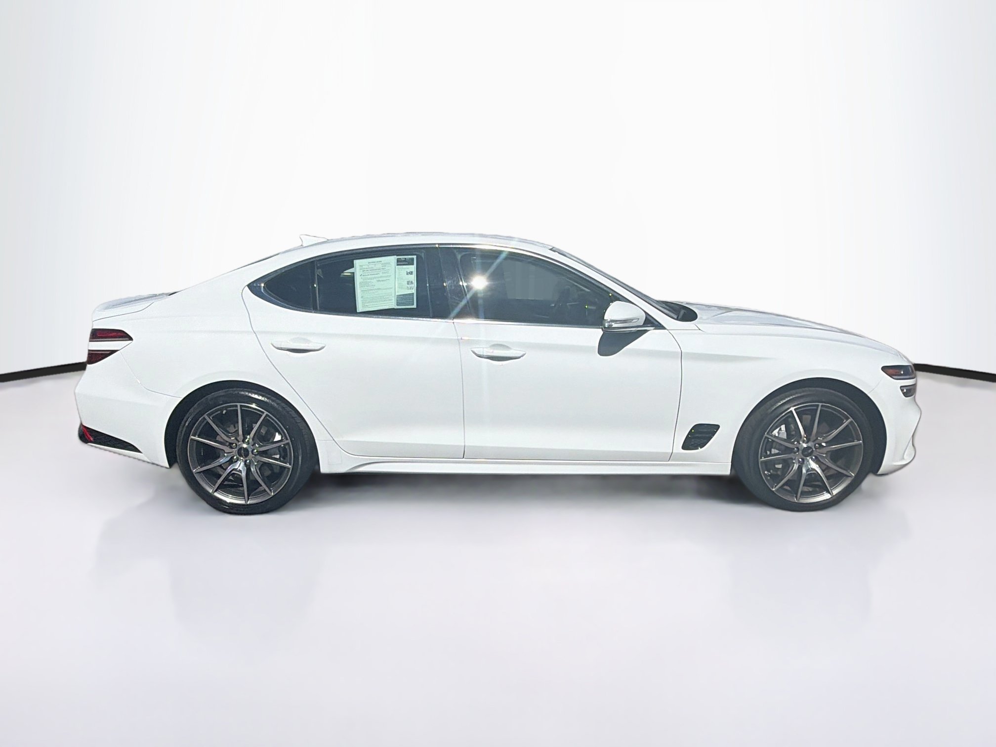 Used 2025 Genesis G70 2.5T AWD/4WD image 10