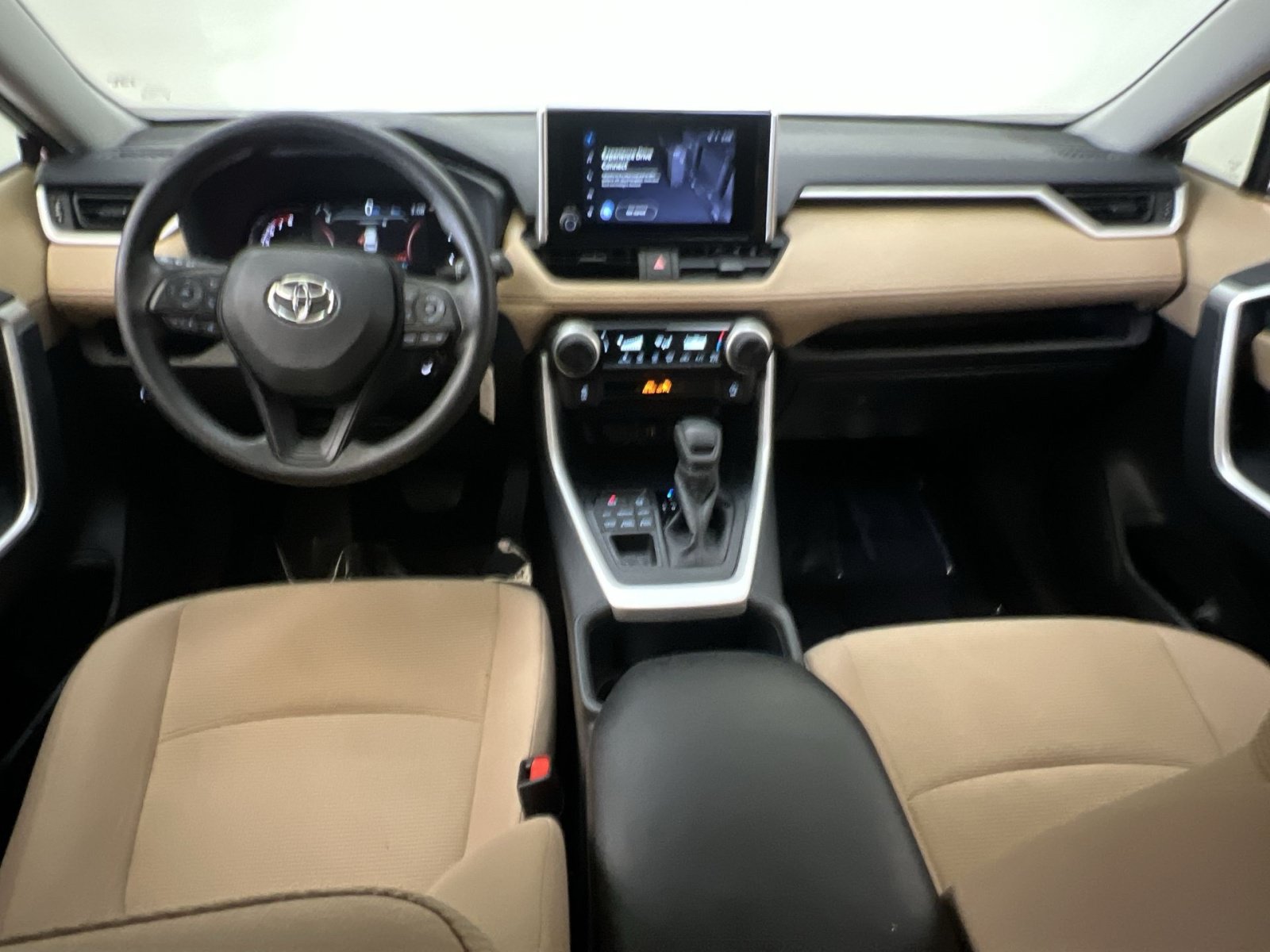 Used 2025 Toyota RAV4 LE AWD/4WD image 22