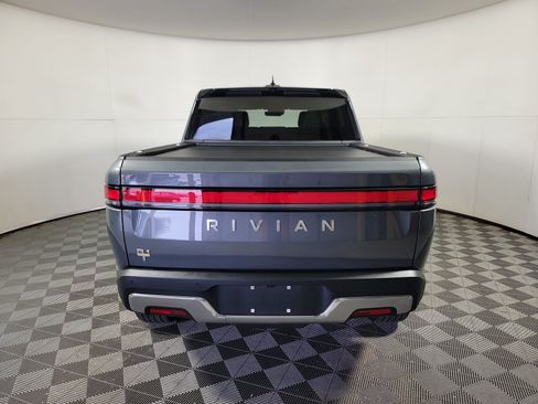 Used 2022 Rivian R1T Adventure AWD/4WD image 4