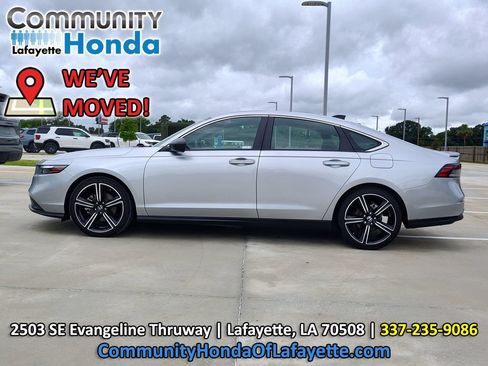 Used 2025 Honda Accord Sport image 4