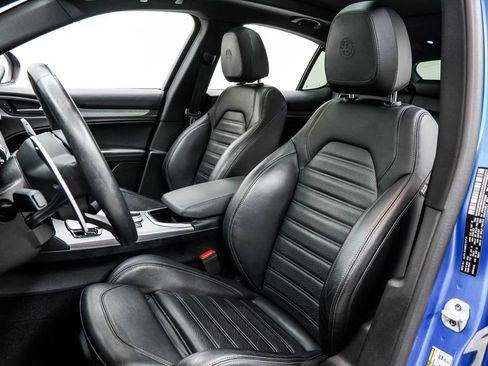 Used 2023 Alfa Romeo Stelvio Veloce image 15