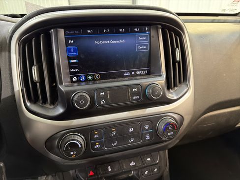 Used 2021 Chevrolet Colorado LT w/ LT Convenience Package image 17