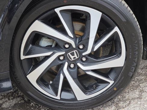 Used 2019 Honda HR-V Sport image 9