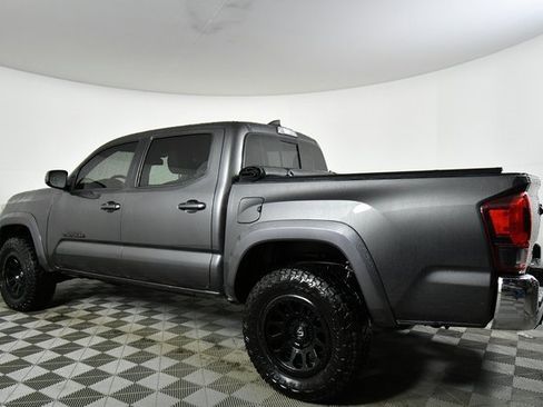 Used 2018 Toyota Tacoma SR5 image 14
