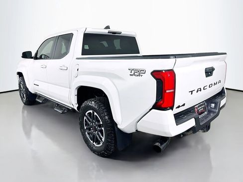 Used 2025 Toyota Tacoma TRD Sport image 7