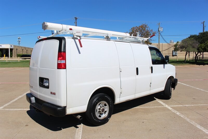 Used 2020 GMC Savana 2500 w/ Driver Convenience Package RWD image 4