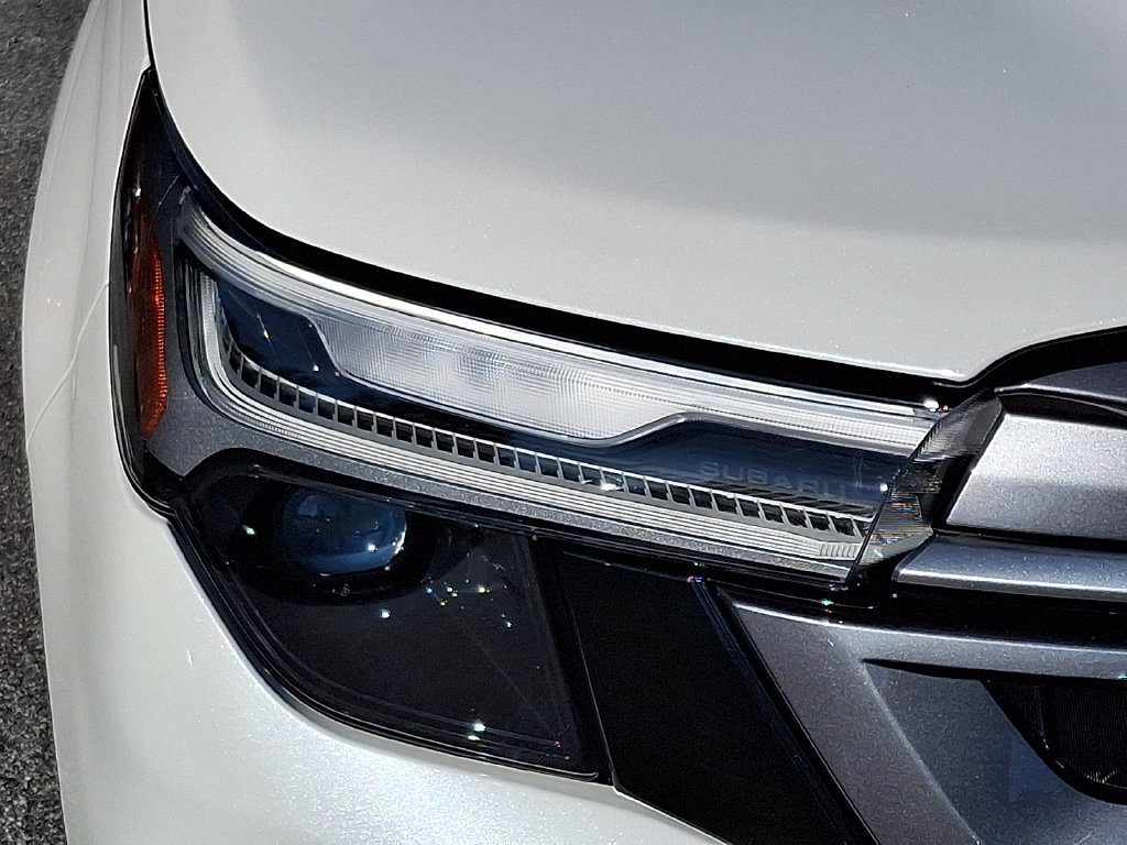 Used 2025 Subaru Forester Limited AWD/4WD image 10