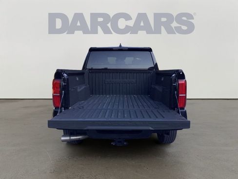 Used 2025 Toyota Tacoma SR5 AWD/4WD image 14