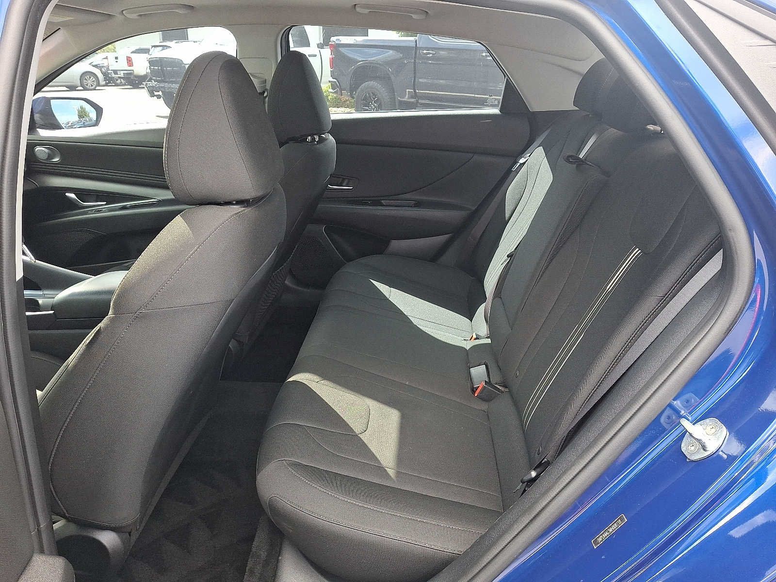 Used 2021 Hyundai Elantra SEL w/ Convenience + Premium Package FWD image 10