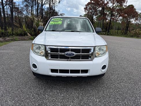 Used 2009 Ford Escape XLS FWD image 8