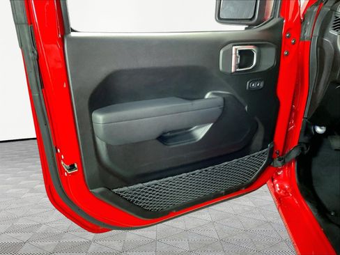 Used 2025 Jeep Wrangler Unlimited Sport AWD/4WD image 20